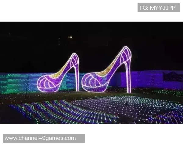 平静的圣诞夜没有惊喜与喧嚣让人感受到宁静的节日氛围