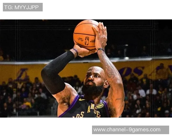 A史密斯质疑詹姆斯关键时刻表现背后是否隐藏赛前饮酒的秘密